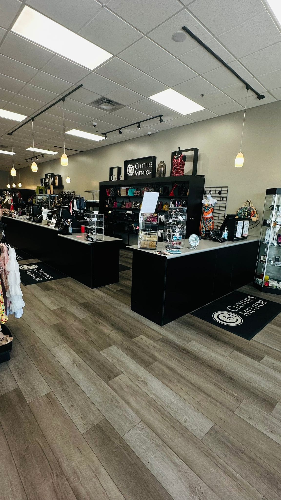 Avinya Clothing Store